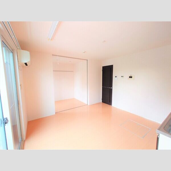 カルチェラタン LDK8帖