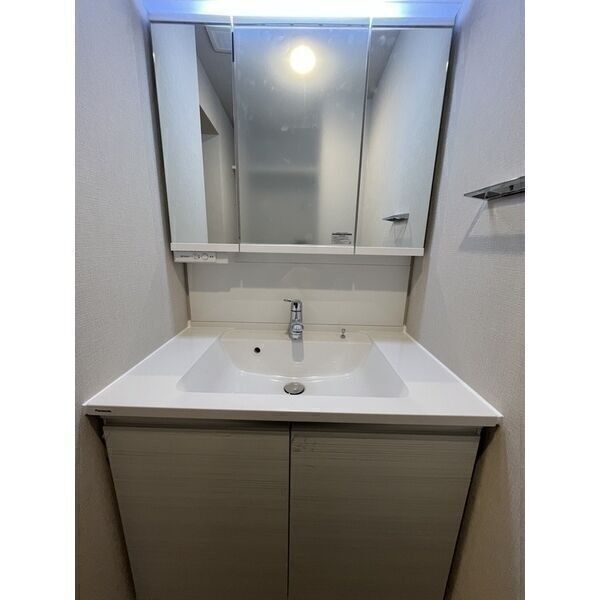 スプランディッド上野North1102号室 洗面