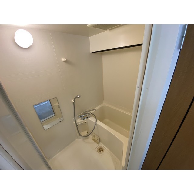 シャトール田口金沢八景207号室 お風呂