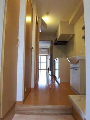 ＴＲＡＤＩＳ ＮＩＰＰＯＲＩ Ｅ 内観