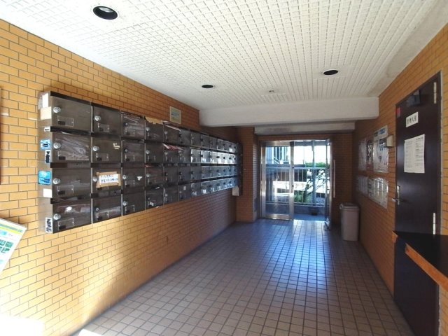 パレ・ドール高砂Ⅰ3階 エントランス