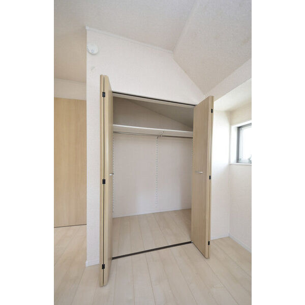 クレイドルガーデン横浜市金沢区六浦南第10　8号棟 収納