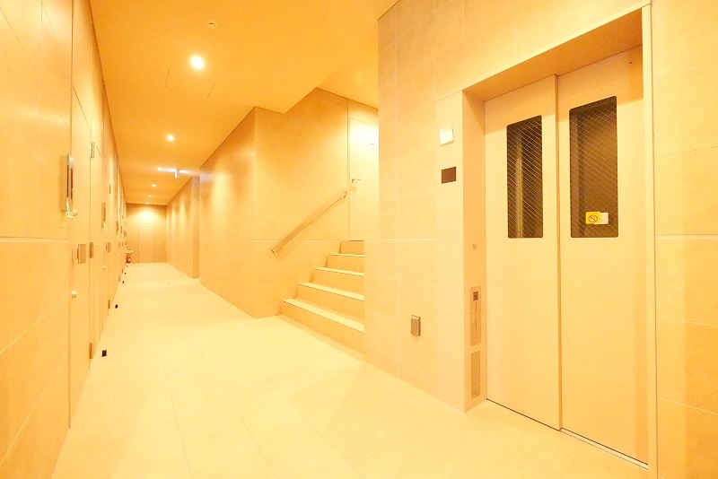 PREMIUM CUBE G 北新宿DEUX1階 外観