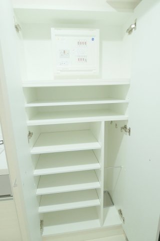 PREMIUM CUBE 池袋要町 内観