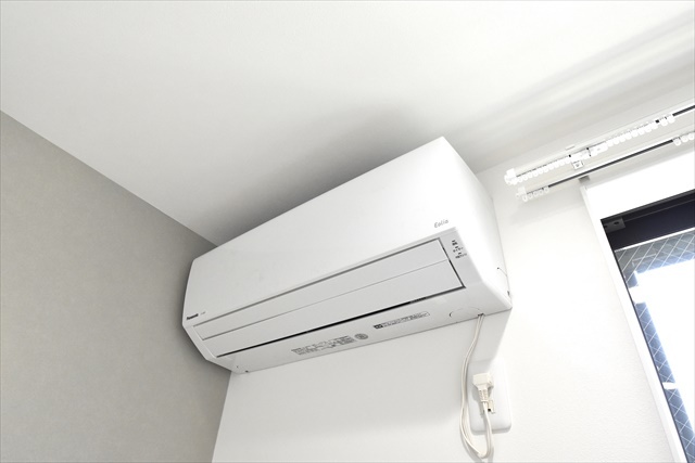 オリーブ　西堀1階 部屋その他