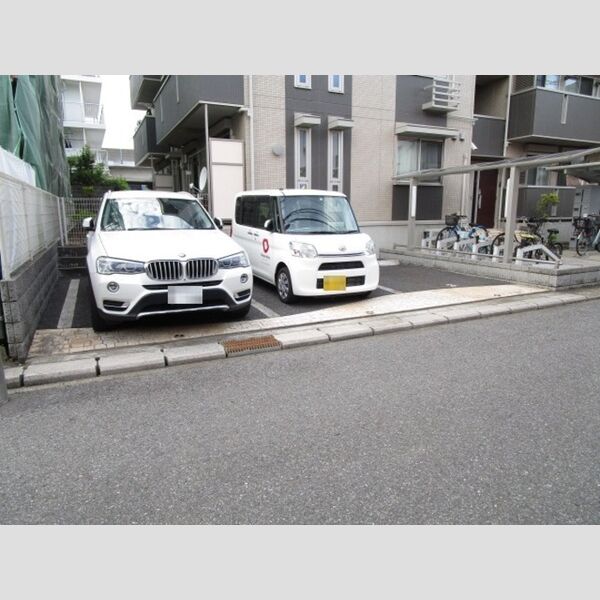 パラディーゾ 駐車場(要空き確認)