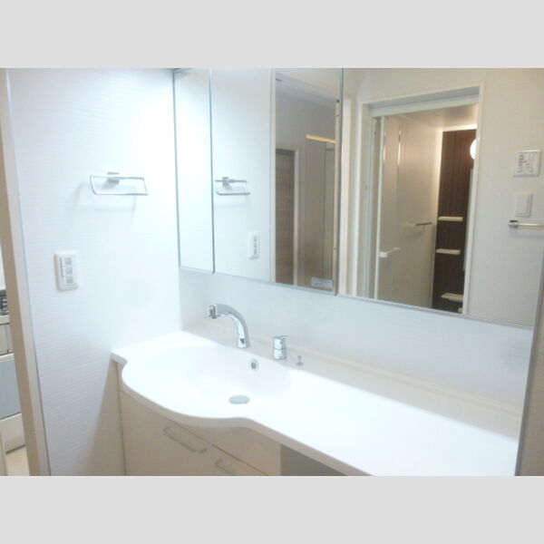 グラディート妙典206号室 洗髪洗面化粧台