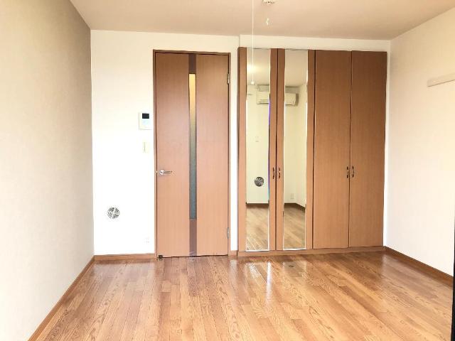 サンライズ・ガーデン201号室 洋室