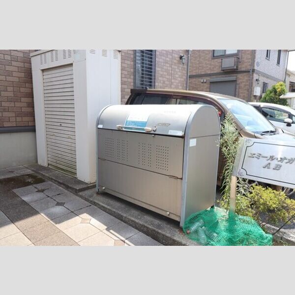 エミール・オガワ　A・B棟A201号室 ゴミ置き場