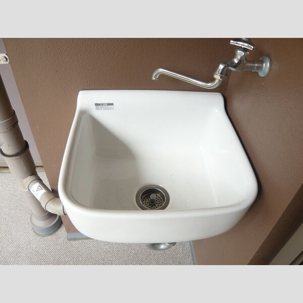 ハートビートベース横濱根岸101号室 専用庭シンク