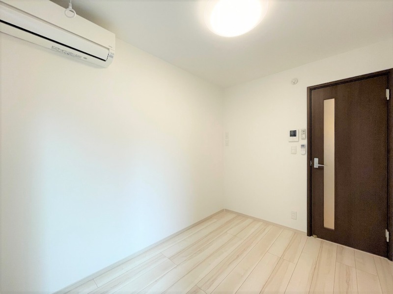 レガーレ千歳烏山2階 別部屋