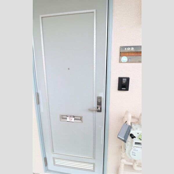 メゾンブランシュ 玄関