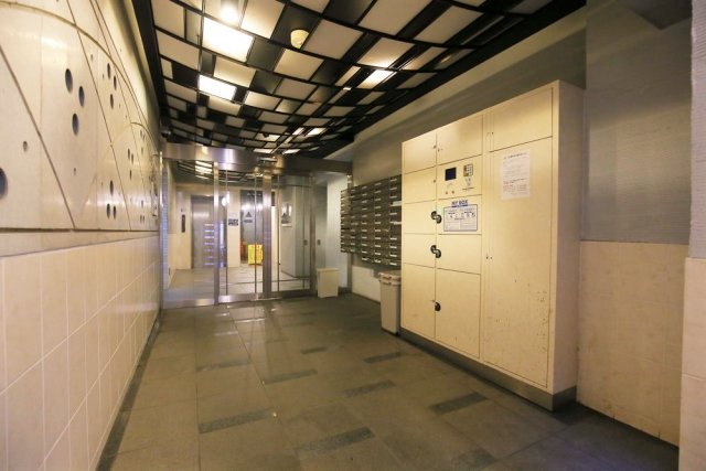 ロイヤルアメニティー西戸山8階 エントランス