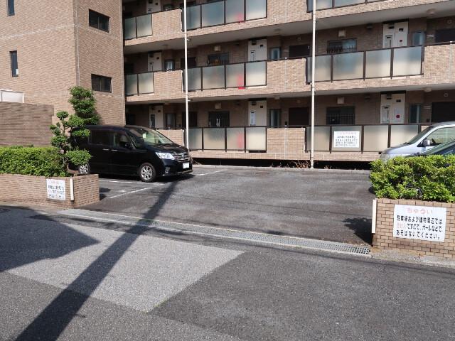 ムルメルン 駐車場