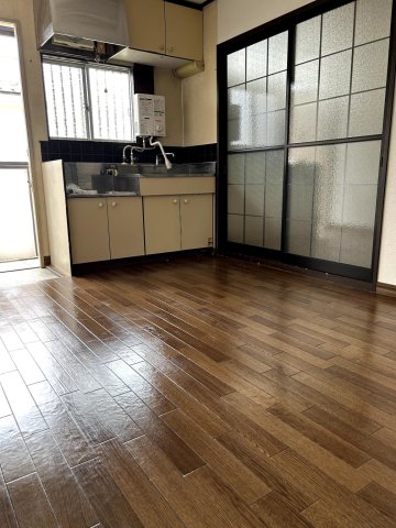 コーポちとせ 隣が4.3帖洋室です