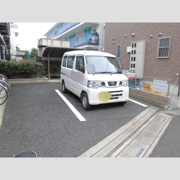 シャルムマリー203号室 駐車場