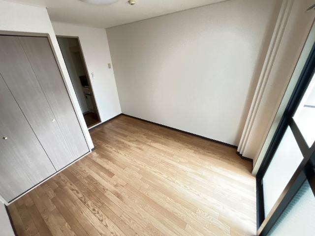 エルガーデン 洋室