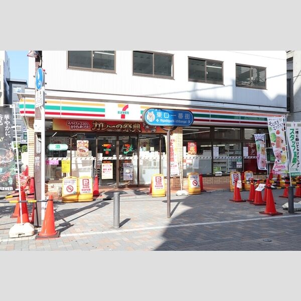 Pedra rio303号室 セブンイレブン　蕨東口1番街店