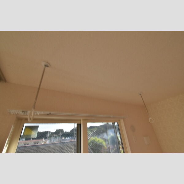 グランメール301号室 室内物干し