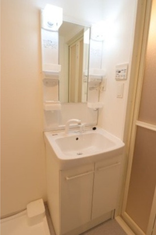 ＧＥＮＯＶＩＡ中野島235号室 同建物別部屋の参考画像