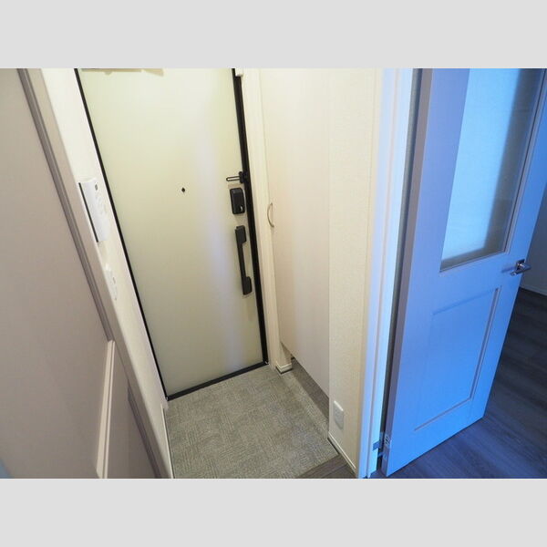 ベルメゾン二俣川 玄関