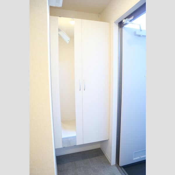 エンペラー　A201号室 トールタイプシューズBOX