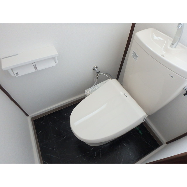 長後ハイツ16号室 内観