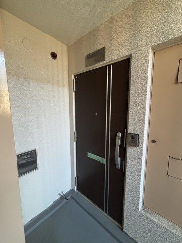 京王山田マンションＢ棟２０６ 玄関