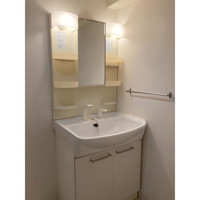 カサグランデ湘南405号室 洗髪洗面化粧台