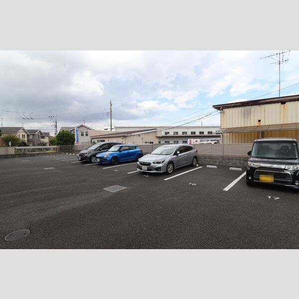 ベルヴィラージュ　B 駐車場