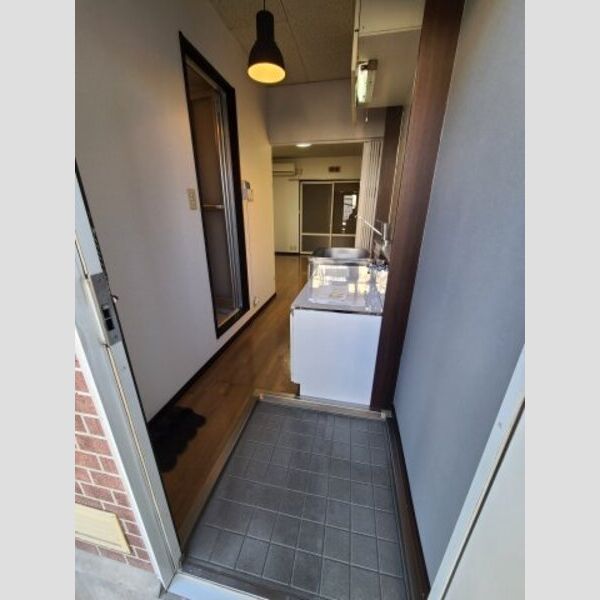 カーサエメラルド 玄関