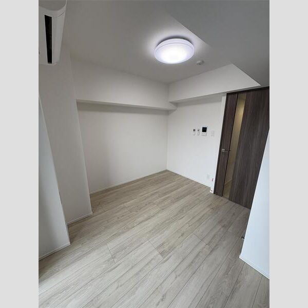 MAXIV横浜吉野町TRE402号室 リビング