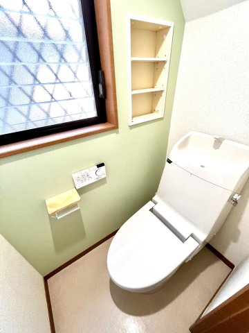 東越谷戸建 便利な棚付き