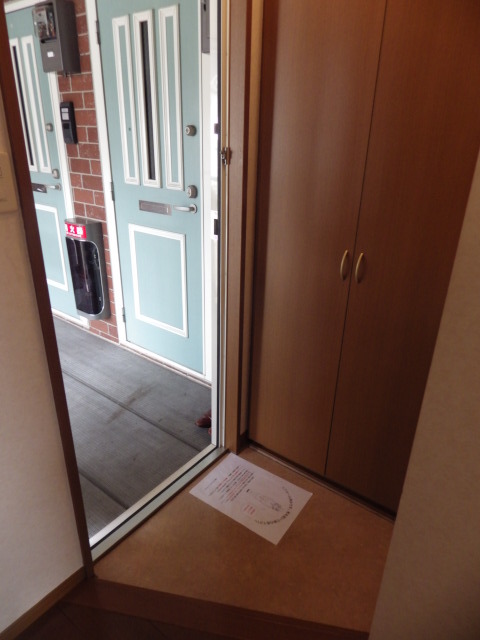 リヴェール0101号室 玄関