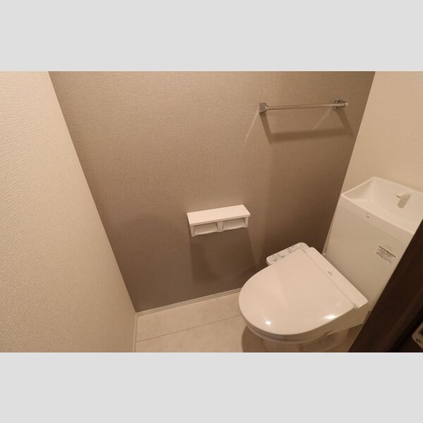 セレスティア白鳥304号室 同建物別部屋の参考画像