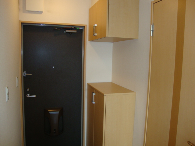 ビオラ301号室 玄関