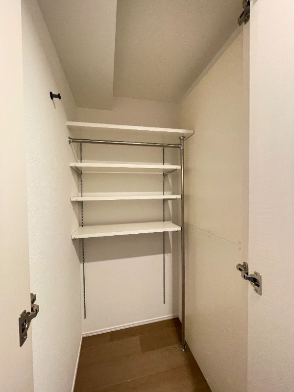 レジディア三越前13階 駐輪場