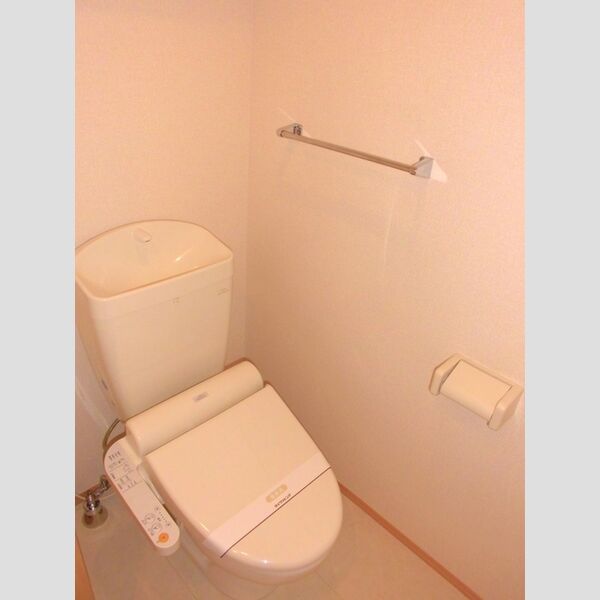 サン クラージュ301号室 温水洗浄暖房便座