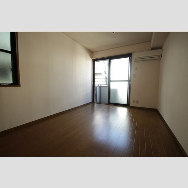 アーバンアレイ 洋室