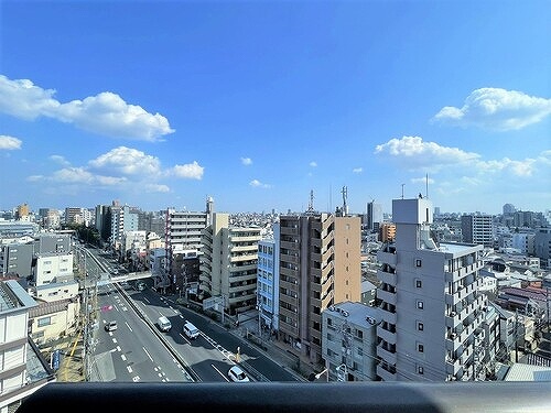 ライオンズマンション西が丘南10階 バルコニーからの眺望　※2023年3月撮影の写真