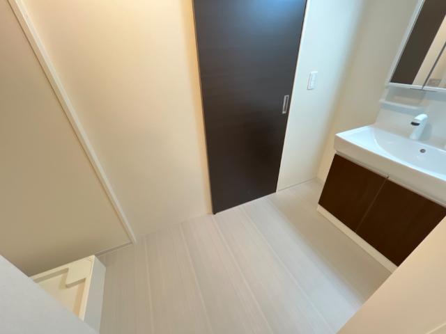 （仮称）小田原市田島マンション新築工事301号室 脱衣スペース（イメージ）