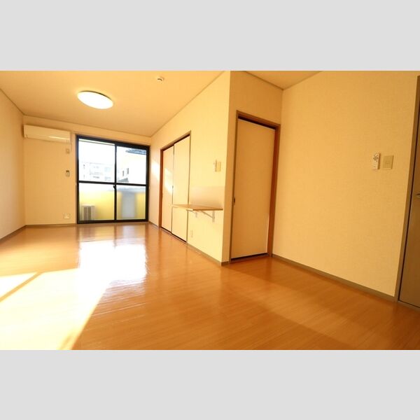 メゾン・ド・ラフィーネ　A LDK