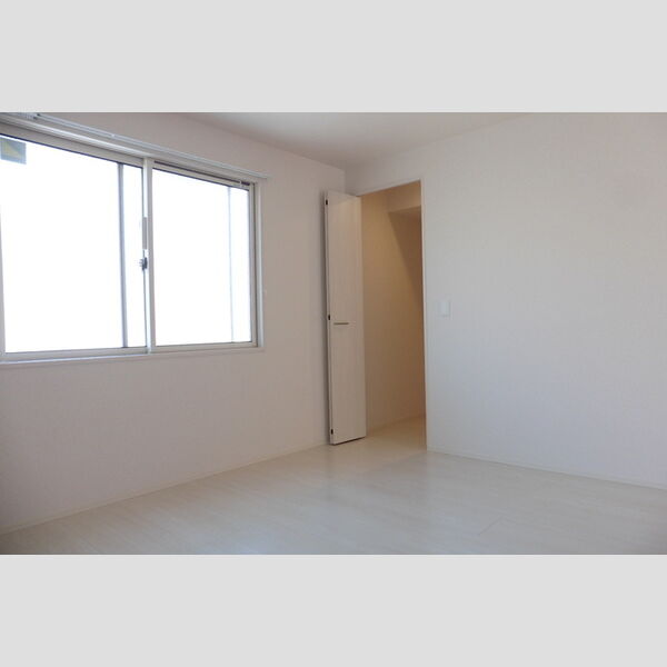 エターナル　ジョイ203号室 北洋間にクローゼットあり