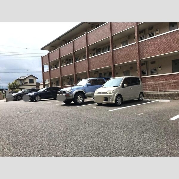 ジェンティーレ ヤマザキ203号室 駐車場