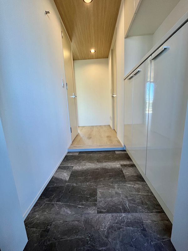 レジディア西麻布8階 玄関