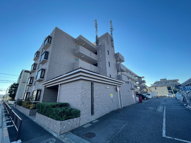 パーソンヒルズ3階 外観