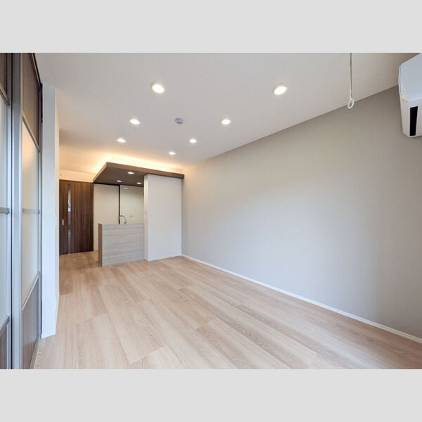 ノーブルラフィネ土呂町103号室 リビング