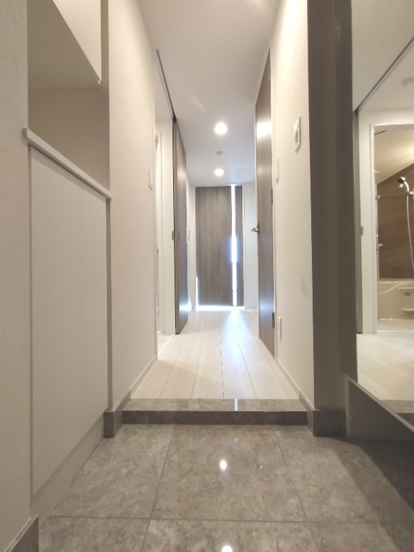 クレイシアIDZ台東竜泉 玄関