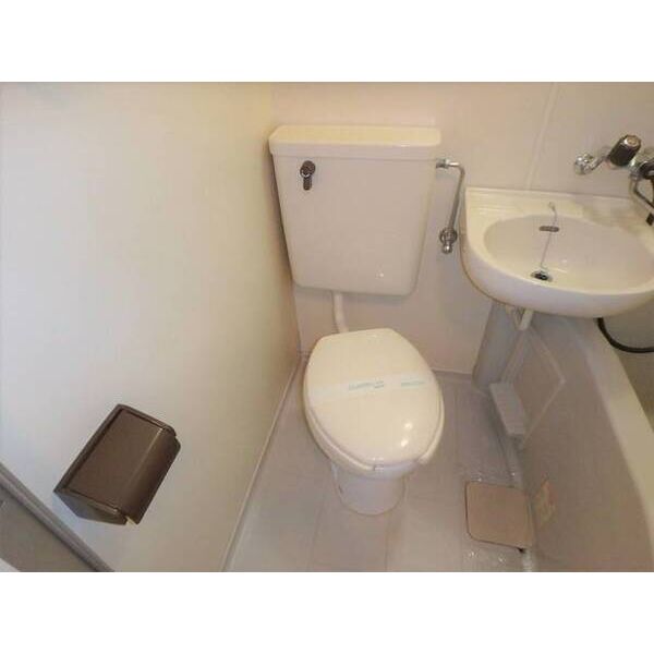 メゾン・ド・オンブラージュ トイレ