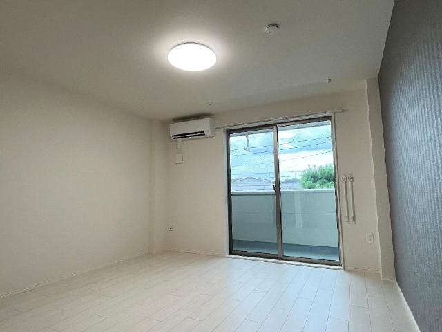 フォルビート203号室 洋室